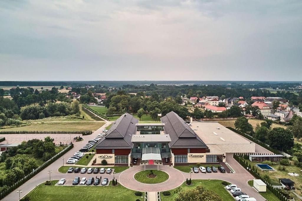 Hotel Arkas Proszkow Exterior foto