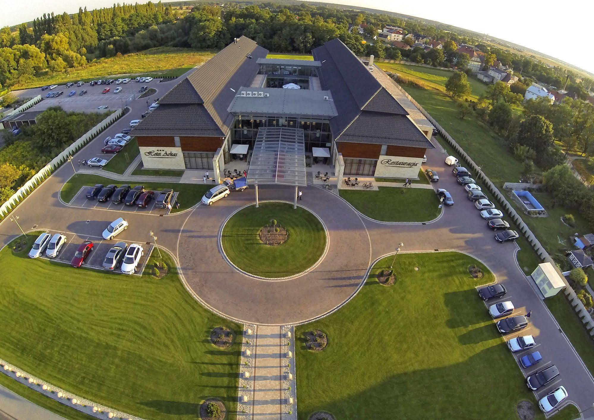 Hotel Arkas Proszkow Exterior foto